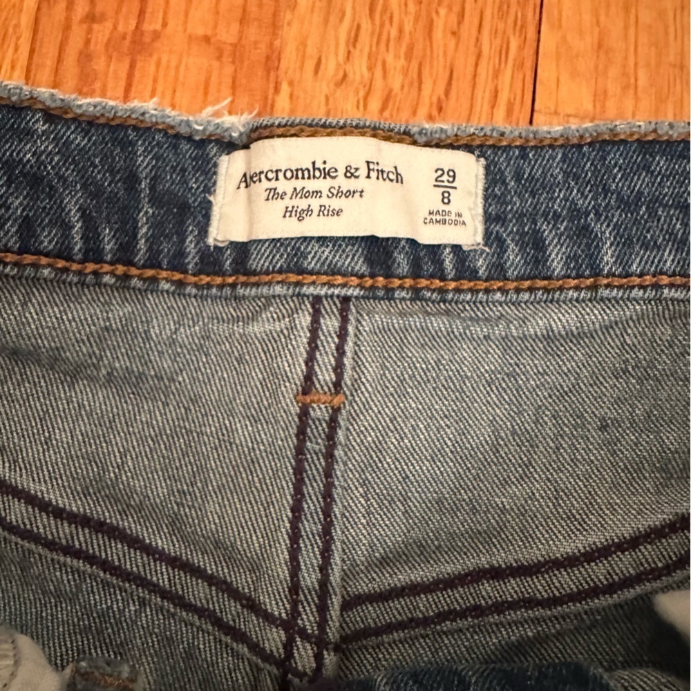 Abercrombie & Fitch Denim Distressed The Mom Shorts High Rise Size 29(b5) - Picture 8 of 11